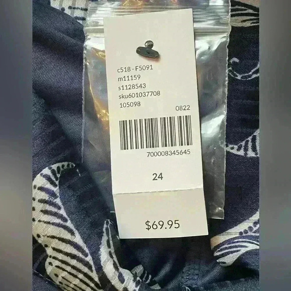 Lane Bryant Business Casual Blouse Mock Neck with Twist Cutout NWT Size 24 - Picture 10 of 16